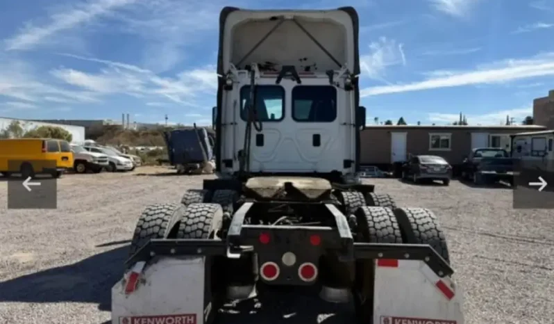 
								2016 FREIGHTLINER CASCADIA DAY CAB full									
