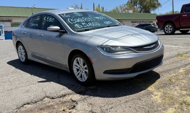 Chrysler 200_2016