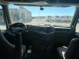 2019 VOLVO VNL760