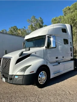 2019 VOLVO VNL760