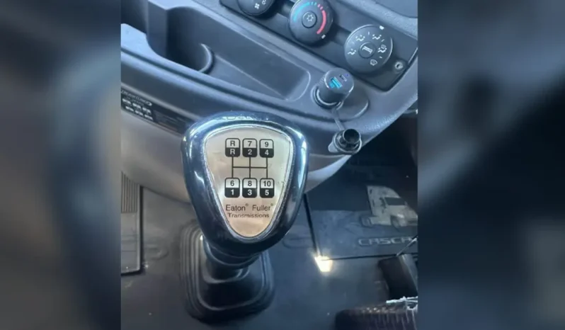 
								2013 Freightliner Cascadia full									