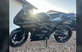 2025 Yamaha YZF-R1