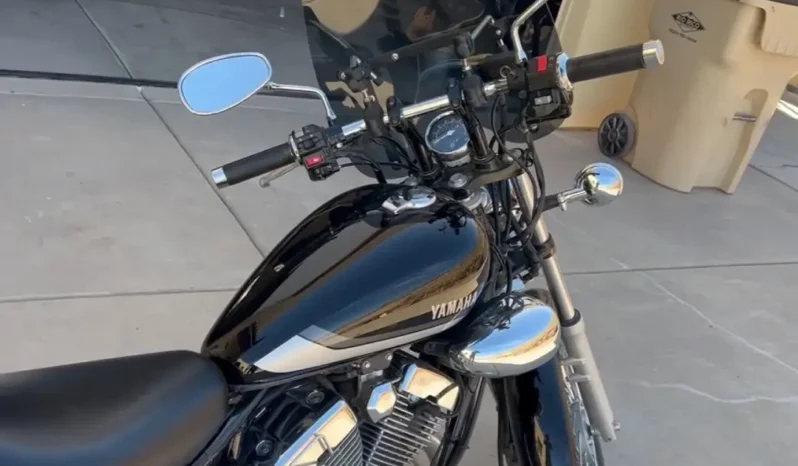 
								2023 Yamaha Vstar 250 full									