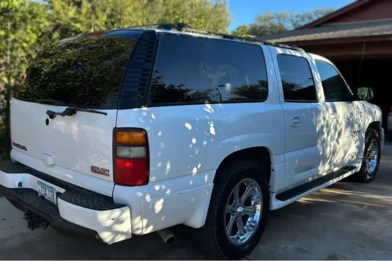 GMC Yukon Denali_2003